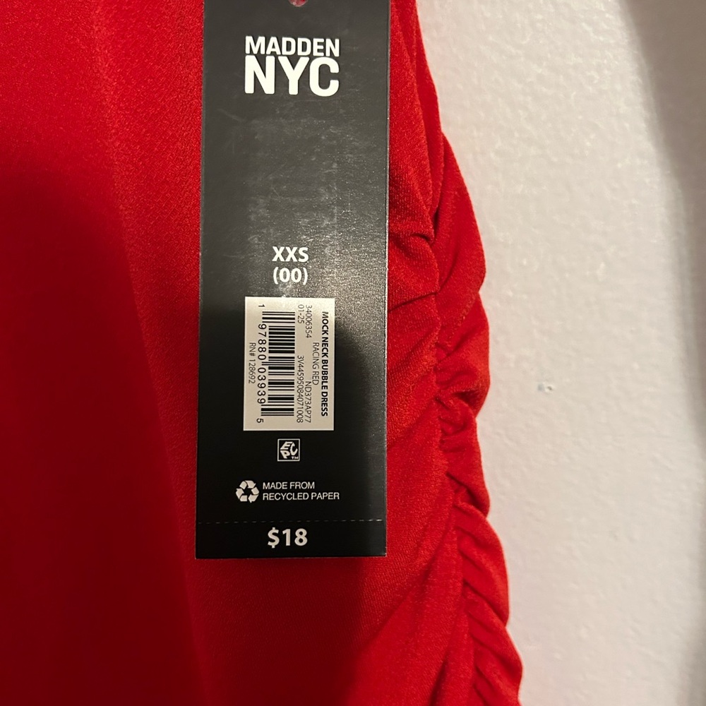 Red Sleeveless Ruched Dress - Picture 6 of 7